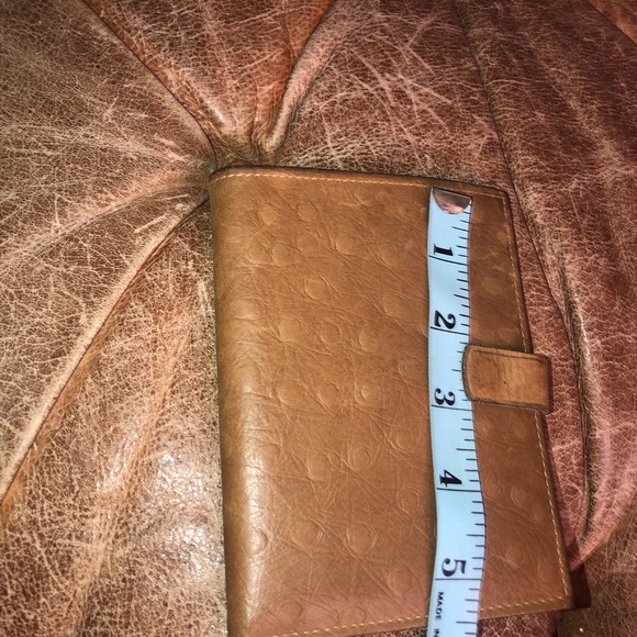 Ostrich grain cowhide leather wallet - Picture 7 of 9